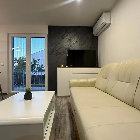 And With Parking Space - Paklenica - 24535