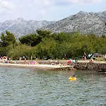 Affittacamere And With Parking Space Starigrad, Paklenica - 24535 3*